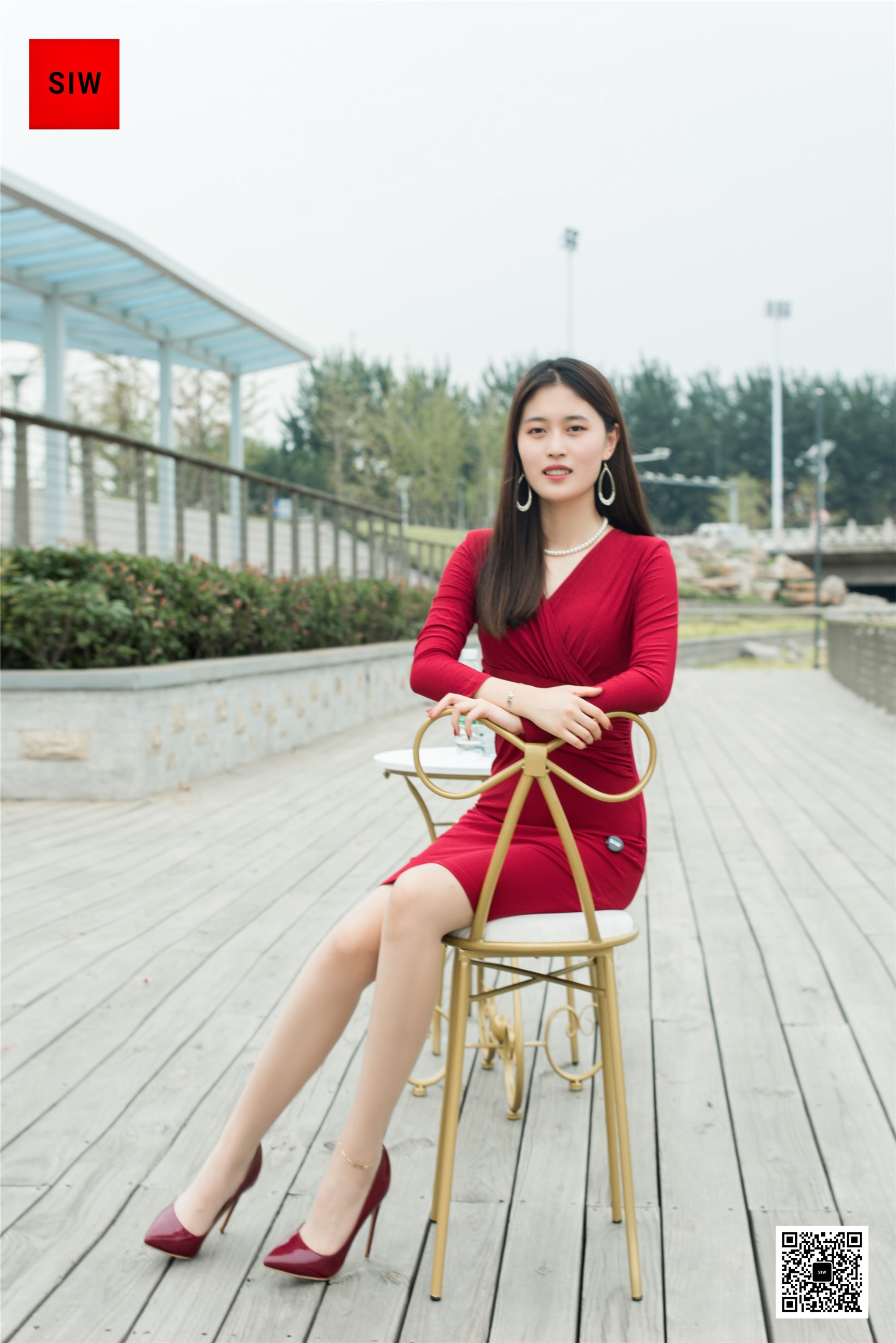 SIW斯文传媒  VOL.041 水岸红裙-甄珍